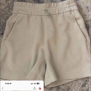 Lululemon Softstreme High-Rise Shorts 4"